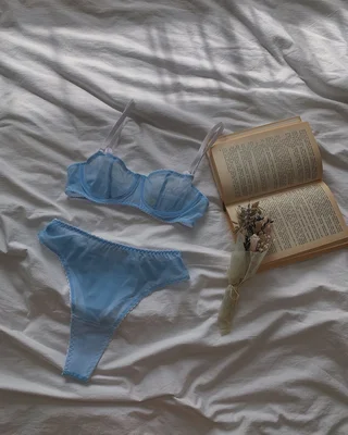 Балконет из голубой сетки с высокими слипами