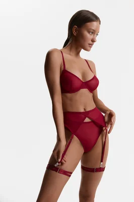 Basic бордо с классическими бразильяно