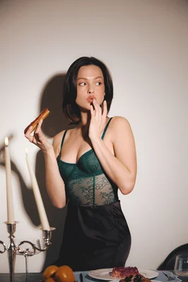 Боди Madlen в цвете малахит