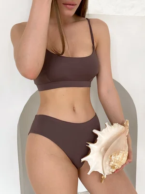 Топ и классические слипы в шоколадном цвете